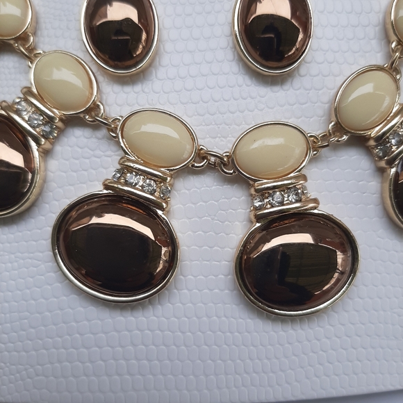 Dana Buchman Beige/Brown Set - Picture 2 of 3